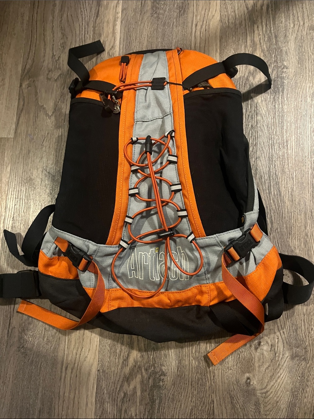 Vintage Artiach 30L Hiking Backpack
